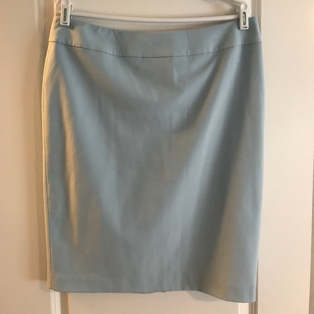 • Nine West Skirt •